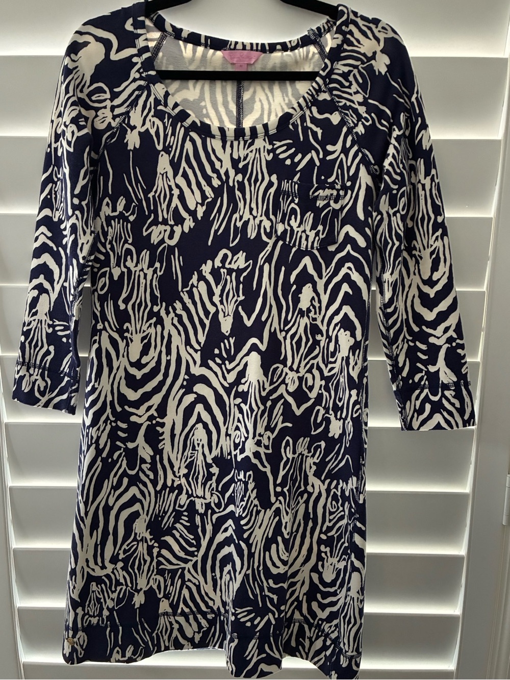 Lilly Pulitzer Navy and White Zebra Patterned Women’s Shift Dress